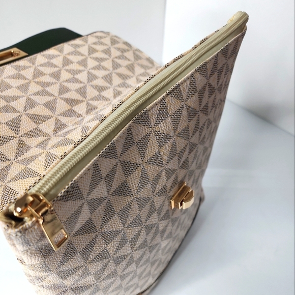 Stylish Beige Monogram Women\'s Green Colorblock Backpack Purse
